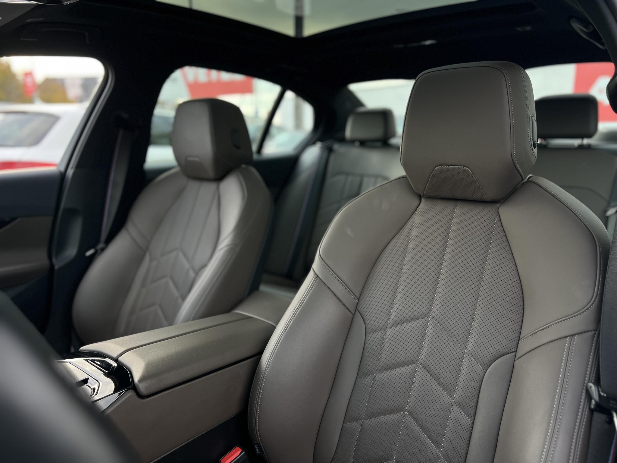 BMW I5 eDrive40 81,2kWh M-sport. Bowers & Wilkins. 626km WLTP. panorámatető. újszerű állapot!